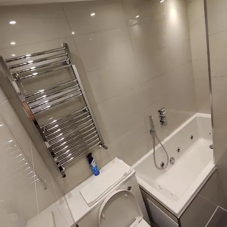 Modern 2 Bedroom Flat With Private Outdoor Terrace London Exterior photo